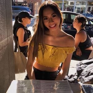 Meet your Posher, Eliza